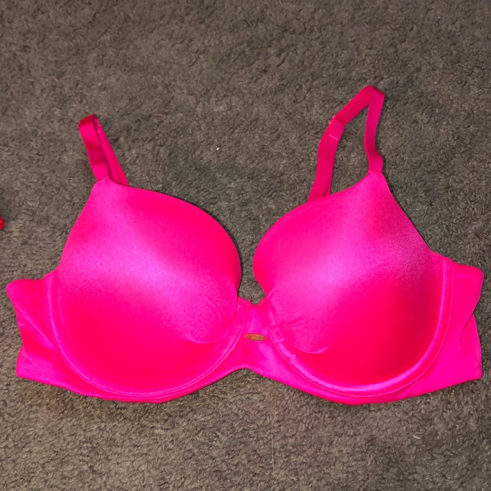 Victoria’s Secret hot pink bra